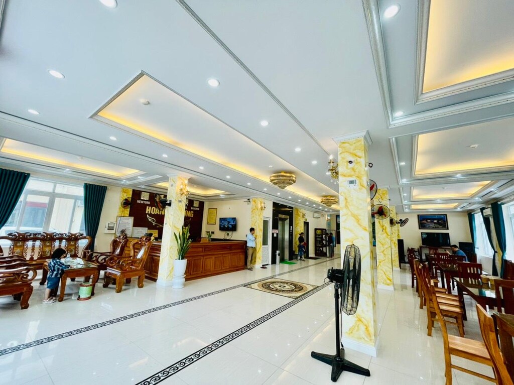 Không gian nhà hàng Hoàng Phương